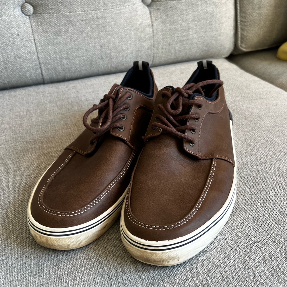 Causal Shoes